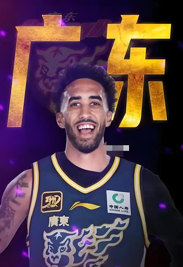 广东宏远窗口期官宣签约集结日埃因霍温备战中超，今夜比利亚雷亚尔备战葡超瞬间刷屏的简单介绍