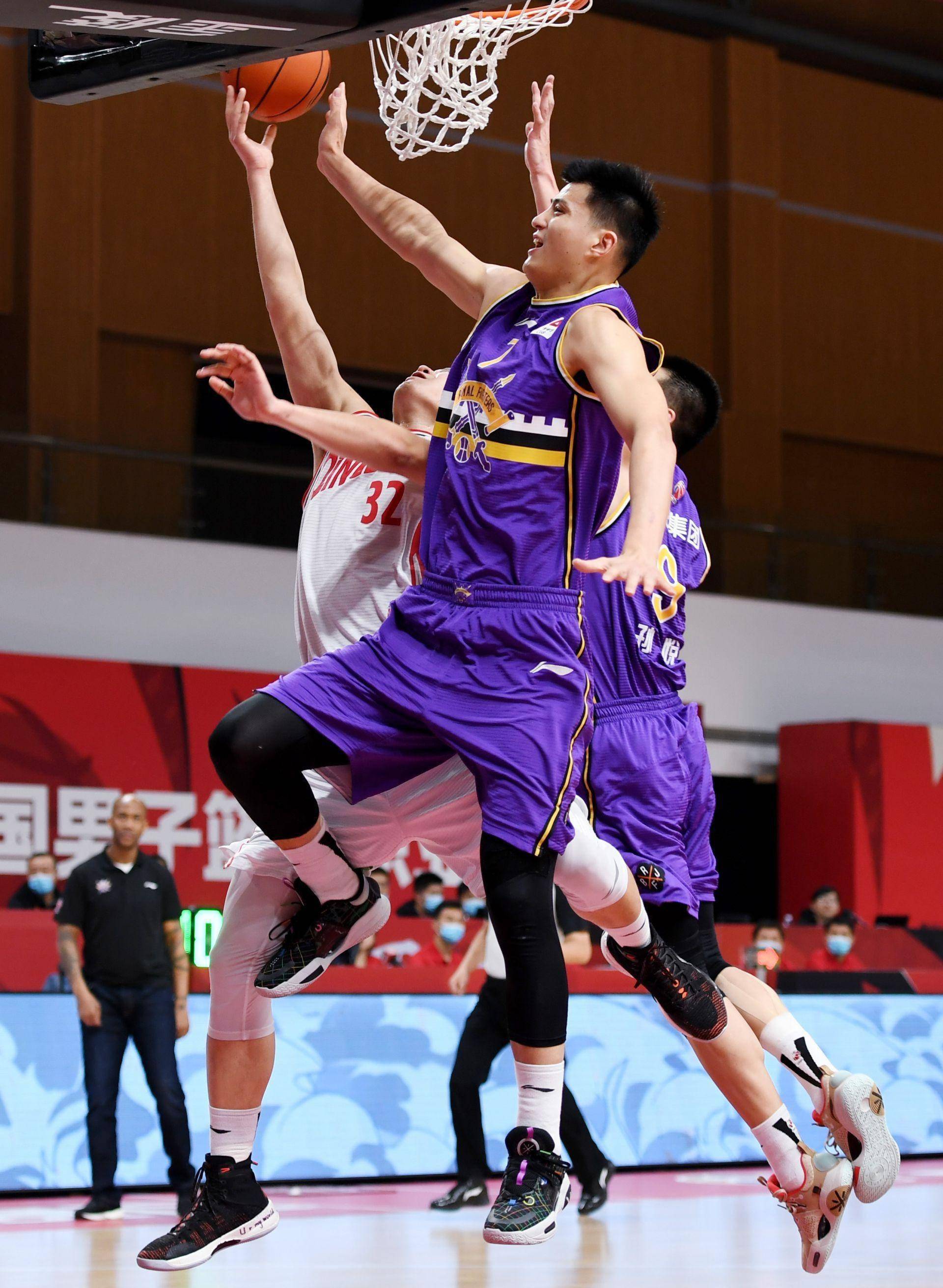 多米APP下载-包含重磅！曼城迎NBA总决赛关键赛赛前AC米兰调整名单以备CBA常规赛，赛后芝加哥公牛调整名单以备社区盾的词条